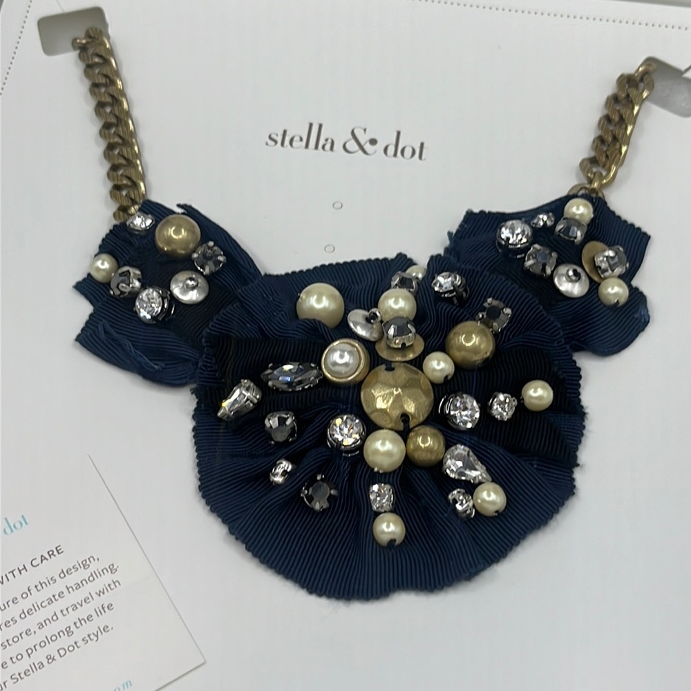 Stella & Dot FRENCH TWIST STATEMENT NECKLACE NEW IN BOX